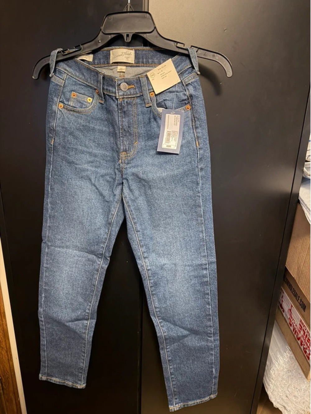 Universal Thread 80s Slim Jeans Size 00 Regular Medium Wash NWT